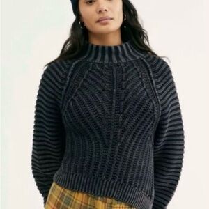 Freepeople sweater gray xs perfect condition.